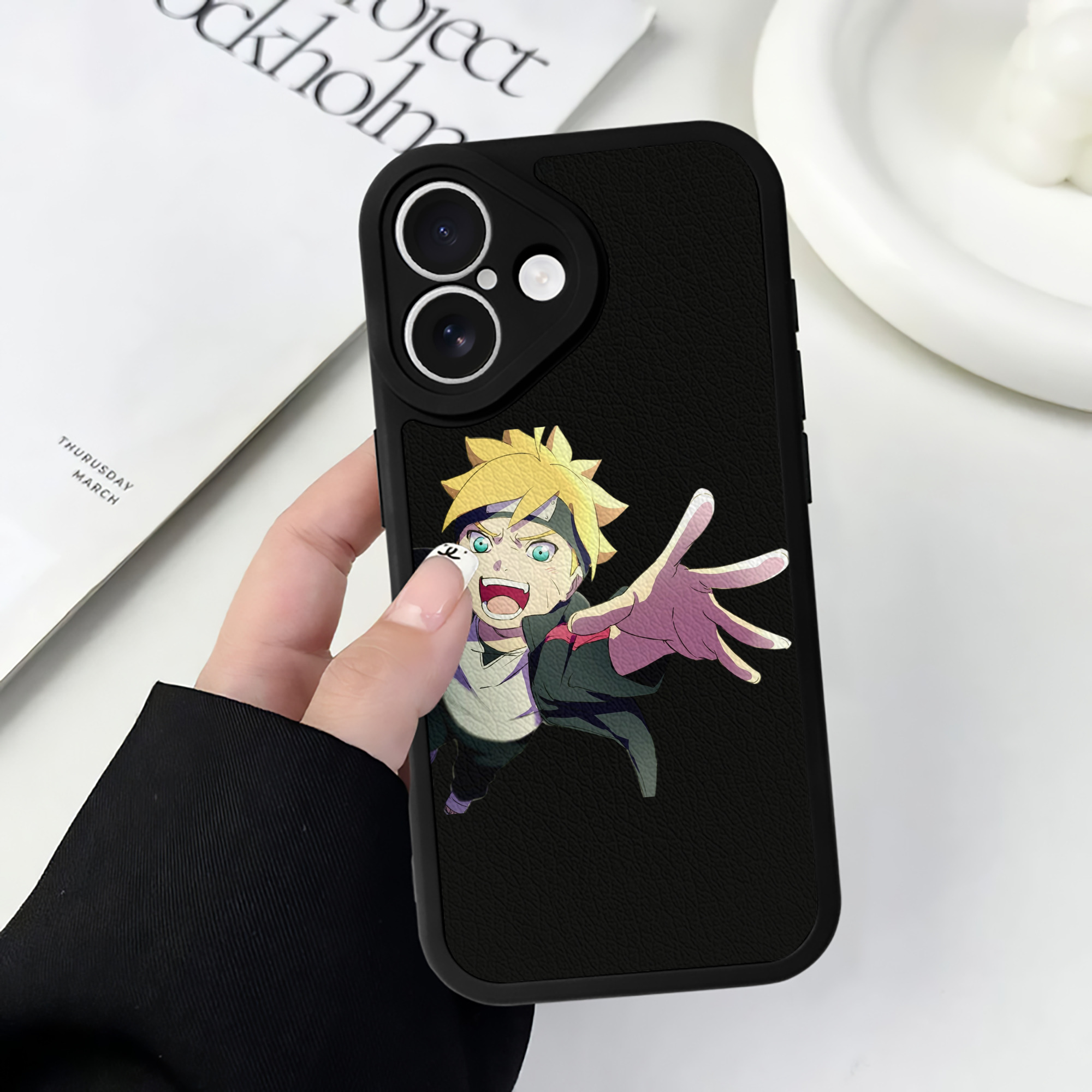 （画像用） NARUTO -ナルト- うずまき ボルト Uzumaki Boruto 【iPhone 16シリーズ対応】シリコンスマホケース（レザー調） 材質：シリコン